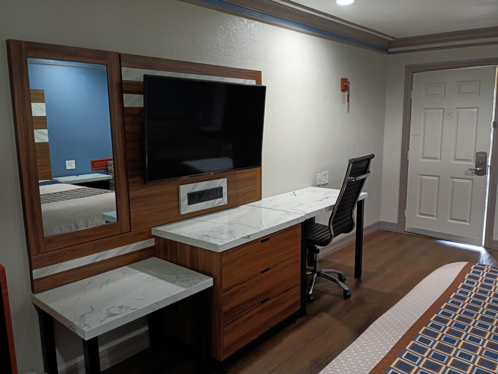 Americas Best Value Inn & Suites-Alvin/Houston Exterior foto